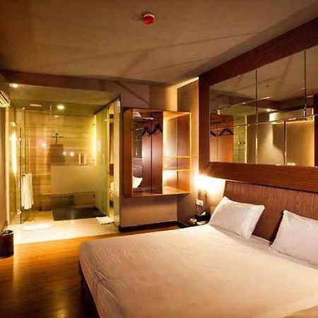 108 Hotel By Him Jakarta Exterior photo